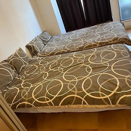２ Beds. Comfortable . Dotonbori / Kuromon Market. Osaka Ngoại thất bức ảnh